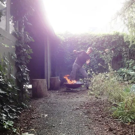 Frank's Backpackers *